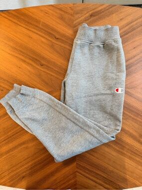Champion Youth Gray Fleece Jogger Sweatpants Size 10-12 / Embroidered Logo